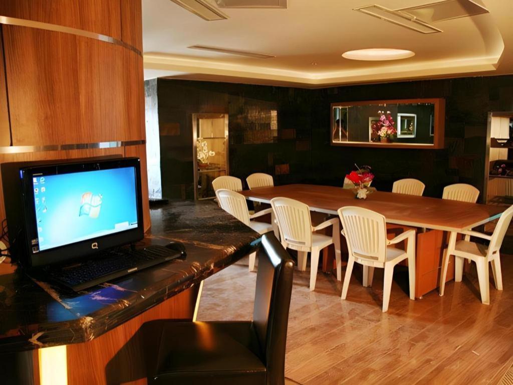 Jinan Yuquan Simpson Hotel Exteriér fotografie