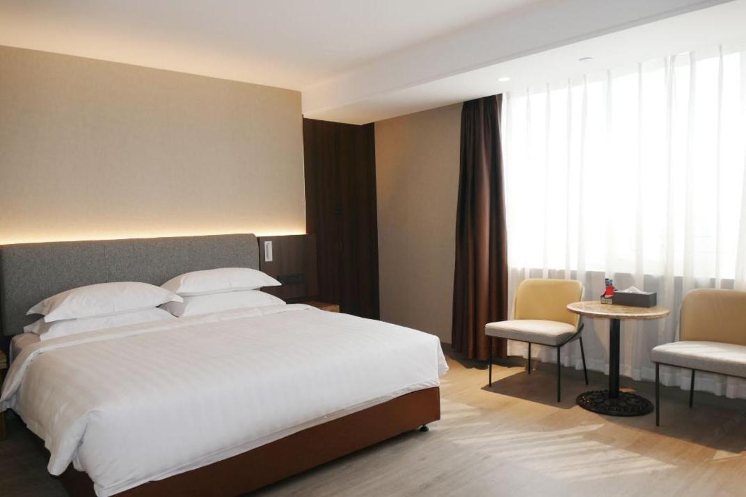 Jinan Yuquan Simpson Hotel Exteriér fotografie