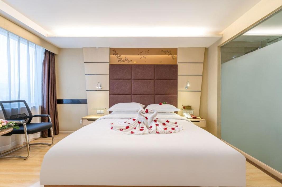 Jinan Yuquan Simpson Hotel Exteriér fotografie